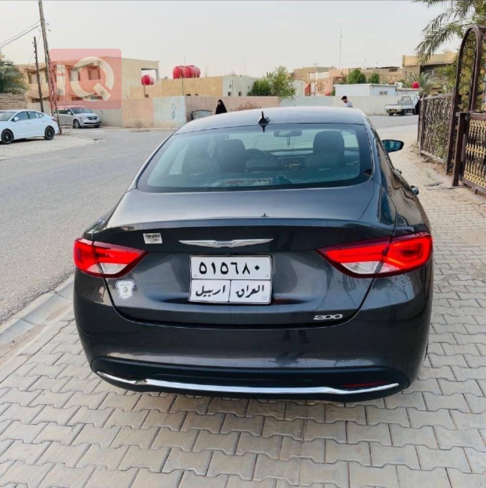 كرايسلر 200